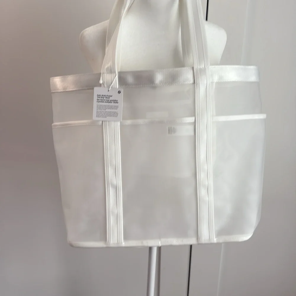 NWT Lululemon Daily Multi- Pocket Mesh Tote Bag 20L - Picture 9 of 10